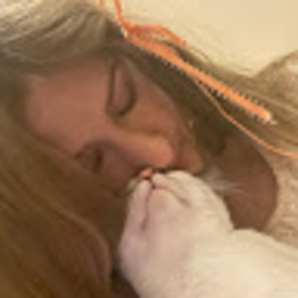 Meet your Posher, Buffy - Picture 1 of 1